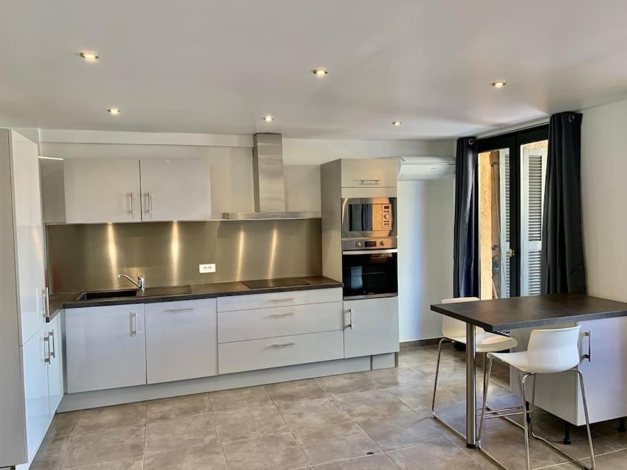 Marinesappartement, La Marina Tropezienne Apartamento *